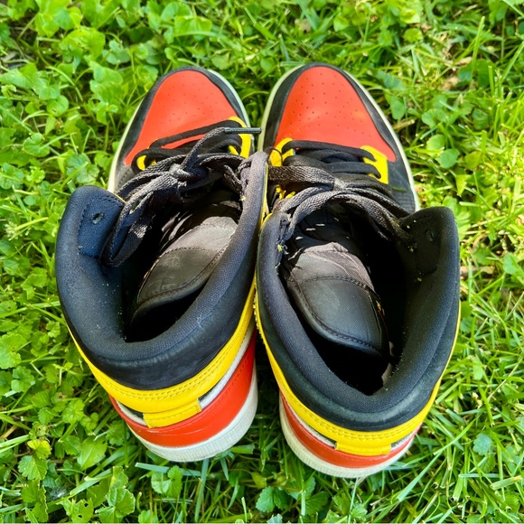 Nike Air Jordan Size 8.5 Men Red, Black and Yellow - Picture 15 of 16